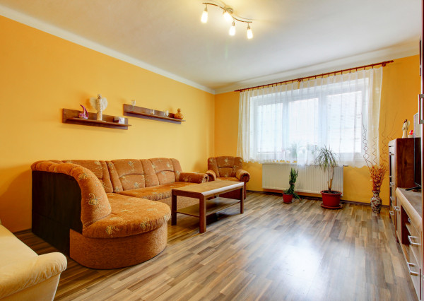 Na predaj: 2,5 izbový rodinný dom s , obec Šamorín-Šámot