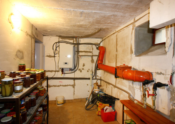 Na predaj: 2,5 izbový rodinný dom s , obec Šamorín-Šámot