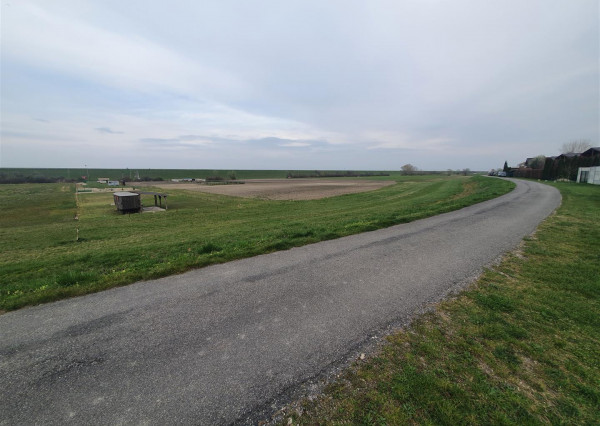 Na predaj pozemok v Rohovce-Šulianske jazero, 1806 m2