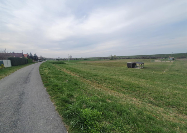 Na predaj pozemok v Rohovce-Šulianske jazero, 1806 m2