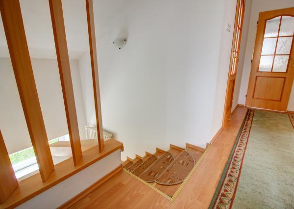 Predaj 7i RD 230m², 2x garáž, pozemok 580m², BA-Vrakuňa.