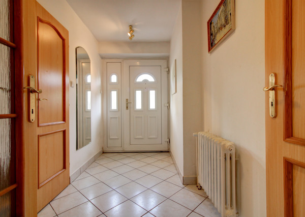 Predaj 7i RD 230m², 2x garáž, pozemok 580m², BA-Vrakuňa.