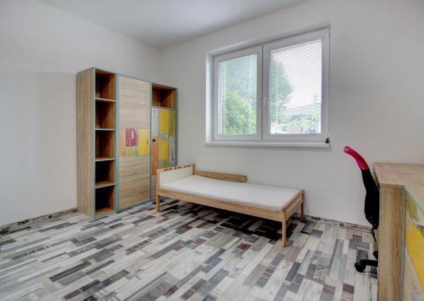 Na prenájom 4izbový rodinný dom Hamuliakovo