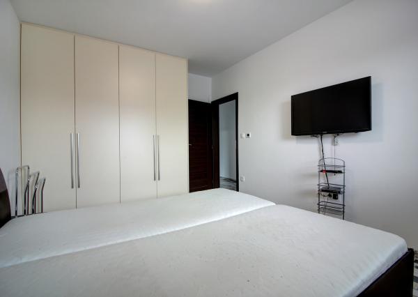 Na prenájom 4izbový rodinný dom Hamuliakovo