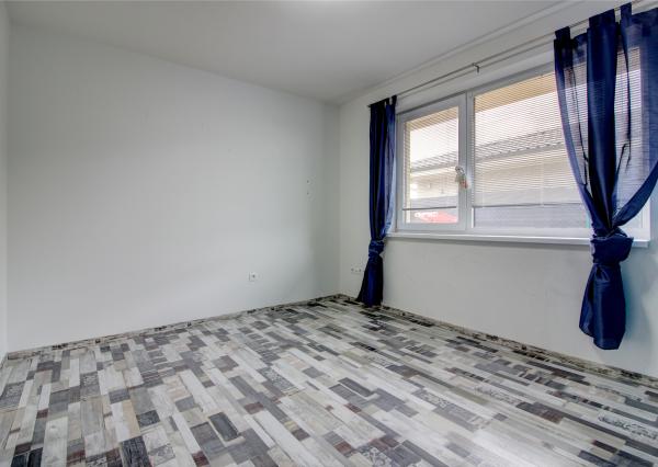 Na prenájom 4izbový rodinný dom Hamuliakovo