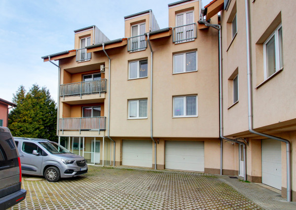 4izbový byt plus pracovňa a garáž, Krajinská ul., BA - Pod.Biskupice