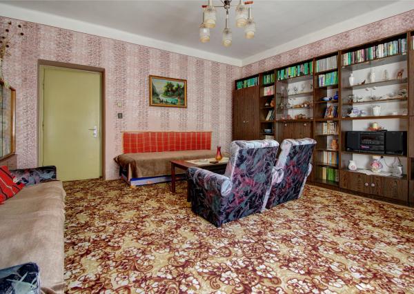 Na predaj priestranný 2i  byt v Komárne na Staničnej ulici