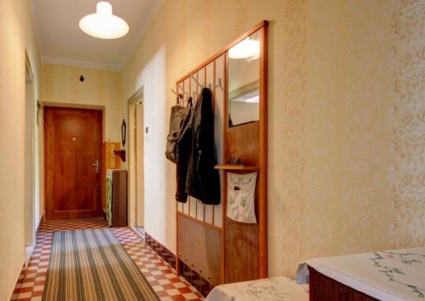 Na predaj priestranný 2i  byt v Komárne na Staničnej ulici