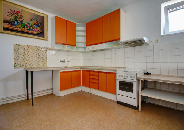 Na predaj: 4i RD -INVESTIČNÁ PRÍLEŽITOSŤ - obec Hamuliakovo