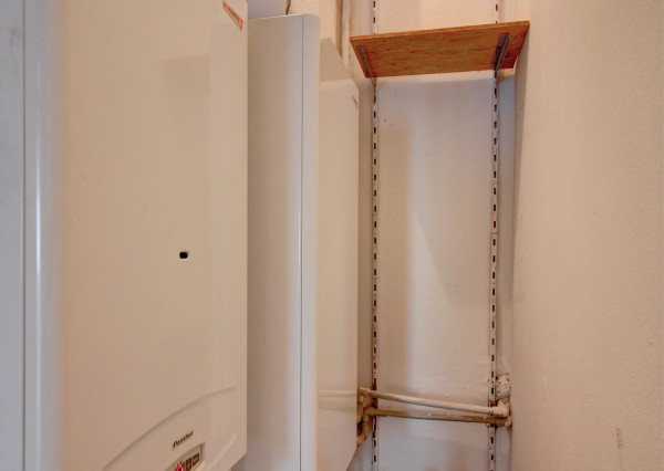 Na predaj: 4i RD -INVESTIČNÁ PRÍLEŽITOSŤ - obec Hamuliakovo