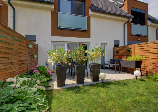 3i mezanín  so záhradou a parkovaním,  Bratislava - Čuňovo