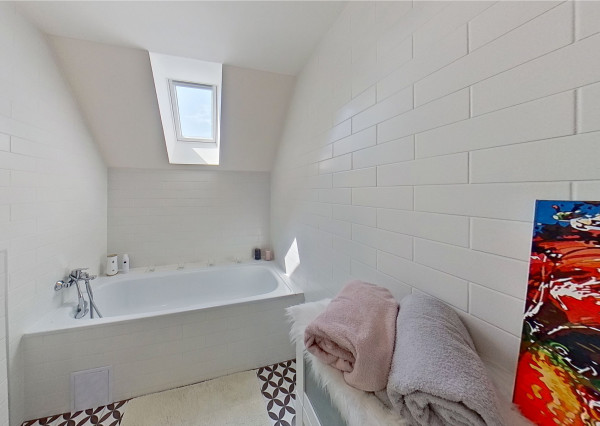 3i mezanín  so záhradou a parkovaním,  Bratislava - Čuňovo