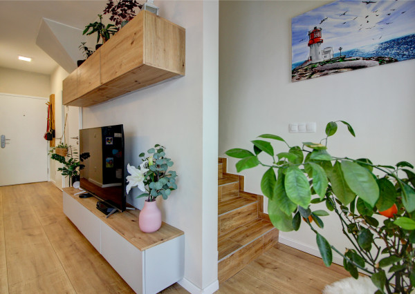 3i mezanín  so záhradou a parkovaním,  Bratislava - Čuňovo