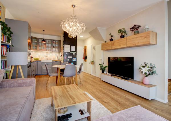 3i mezanín  so záhradou a parkovaním,  Bratislava - Čuňovo