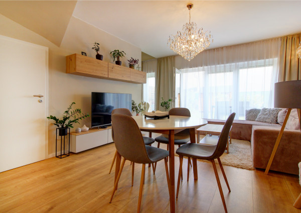 3i mezanín  so záhradou a parkovaním,  Bratislava - Čuňovo