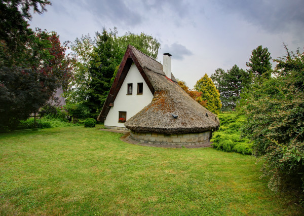 Na predaj chata s vlastným jazerom na 1208 m² pozemku v Trstenej na Ostrove