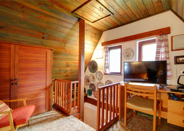 Na predaj chata s vlastným jazerom na 1208 m² pozemku v Trstenej na Ostrove