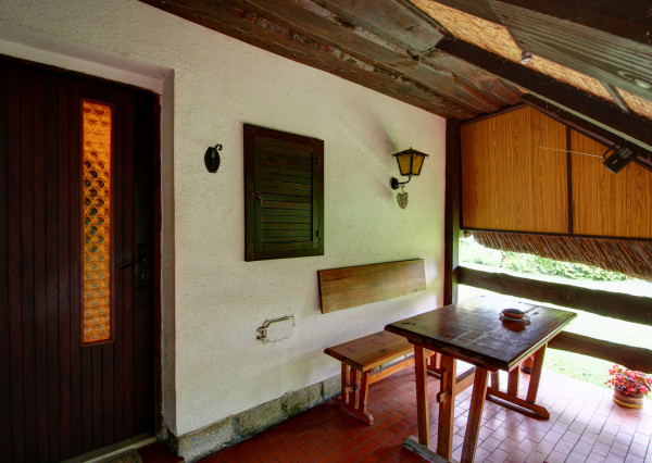 Na predaj chata s vlastným jazerom na 1208 m² pozemku v Trstenej na Ostrove