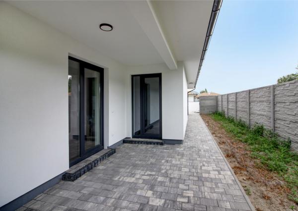 Na prenájom 4 izbový rodinný dom v Hornom Bare