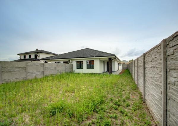 Na prenájom 4 izbový rodinný dom v Hornom Bare