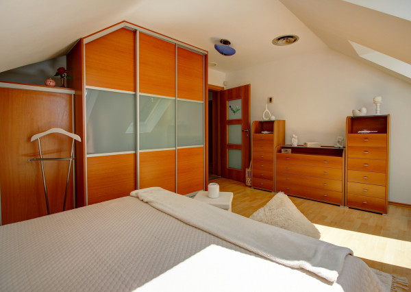 REZERVOVANÝ - Predaj 6i RD 310m2 s garážou, zimnou záhradou-Dunajská Lužná