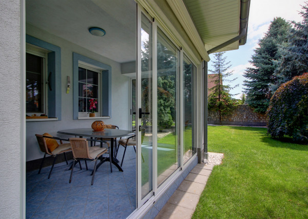 REZERVOVANÝ - Predaj 6i RD 310m2 s garážou, zimnou záhradou-Dunajská Lužná