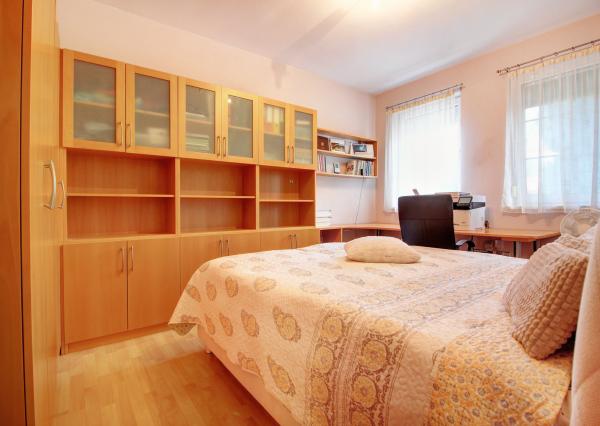 REZERVOVANÝ - Predaj 6i RD 310m2 s garážou, zimnou záhradou-Dunajská Lužná