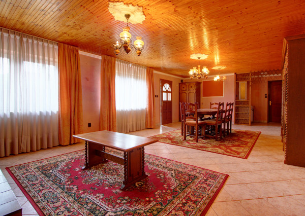 Na predaj 6 izbový rodinný dom v Mosonmagyaróvári na 1059 m² pozemku