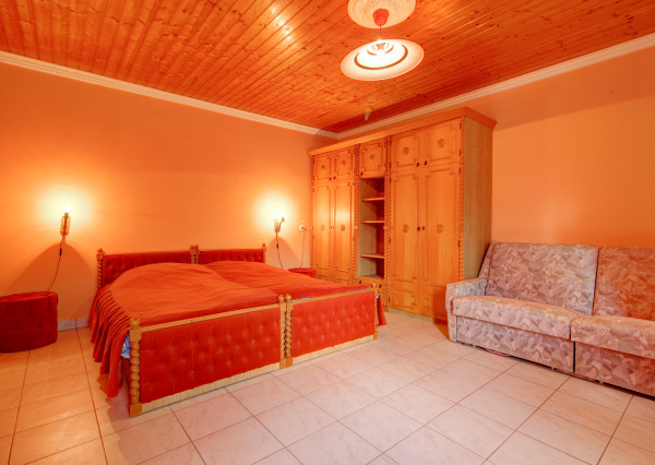 Na predaj 6 izbový rodinný dom v Mosonmagyaróvári na 1059 m² pozemku