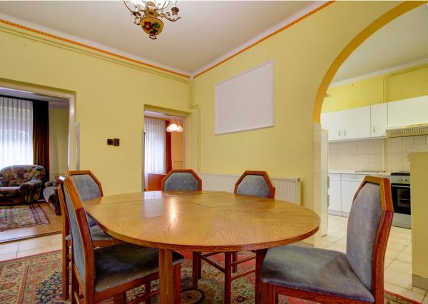 Na predaj 6 izbový rodinný dom v Mosonmagyaróvári na 1059 m² pozemku