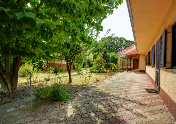 Na predaj 6 izbový rodinný dom v Mosonmagyaróvári na 1059 m² pozemku