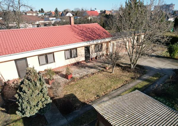 Na predaj 6 izbový rodinný dom v Mosonmagyaróvári na 1059 m² pozemku