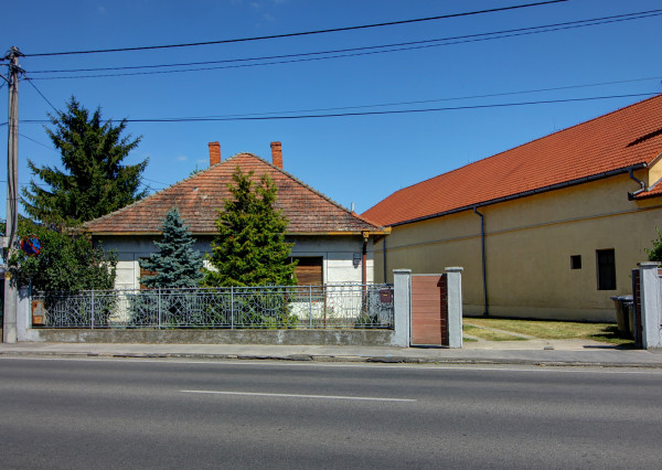 Na predaj: 3 izbový rodinný dom na pozemku o rozlohe 361 m², Gabčíkovo