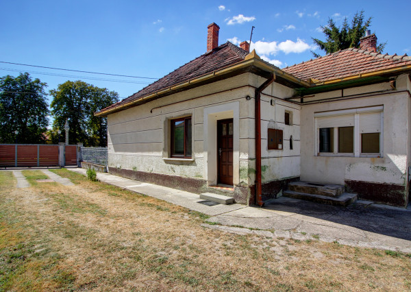 Na predaj: 3 izbový rodinný dom na pozemku o rozlohe 361 m², Gabčíkovo