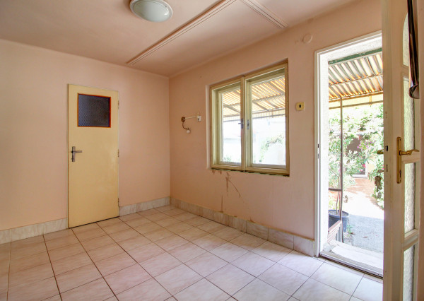 Na predaj: 3 izbový rodinný dom na pozemku o rozlohe 361 m², Gabčíkovo