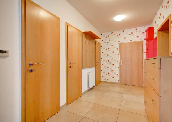 Na predaj: 3 izbový byt 103 m² s terasou, Hlavná,  Šamorín
