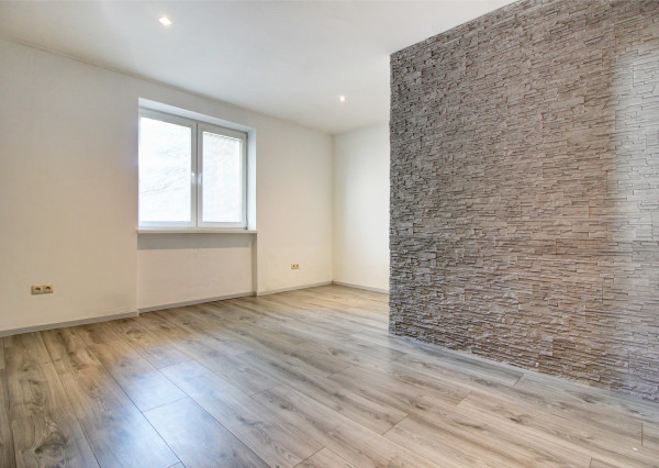 Na predaj: 3izbový rodinný dom na pozemku o rozlohe 925 m2, obec Baka