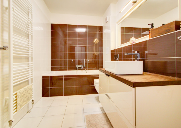 Na predaj elegantný 3 izbový byt v Rovinke s parkovacím státím