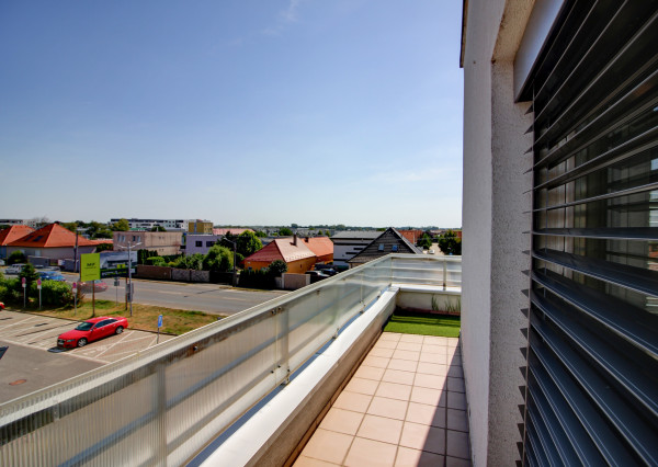 Na predaj elegantný 3 izbový byt v Rovinke s parkovacím státím