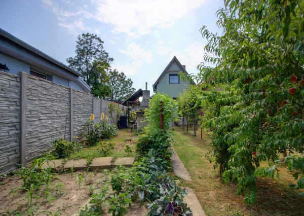 Na predaj záhradná chata na pozemku 531 m² v Šamoríne