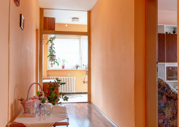 Na predaj: 4i RD, pozemok 1719 m², obec Vojka nad Dunajom