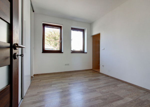 Na predaj: 5  izbový rodinný dom – Bratislava - Podunajské Biskupice