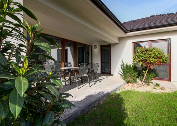 Na predaj: 5  izbový rodinný dom – Bratislava - Podunajské Biskupice