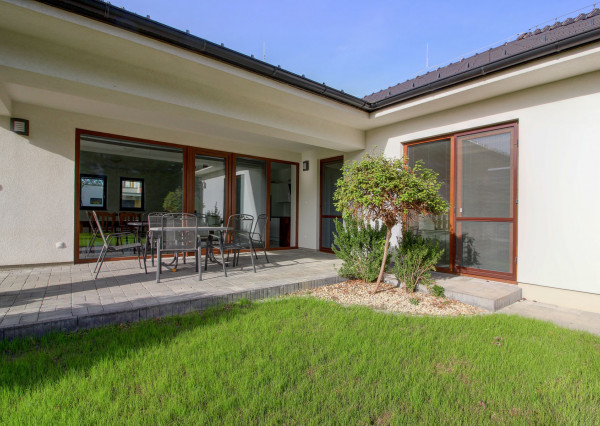 Na predaj: 5  izbový rodinný dom – Bratislava - Podunajské Biskupice