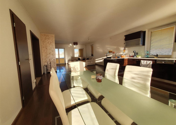 Na prenájom zariadený 4i Rodinný dom, Veľká Paka, okr. Dun.Streda.