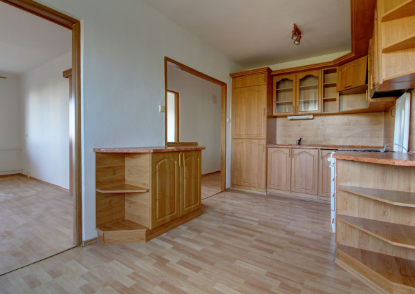 Na predaj: 3 izbový byt 70 m² s balkónom a loggiou  , Veterná,  Šamorín