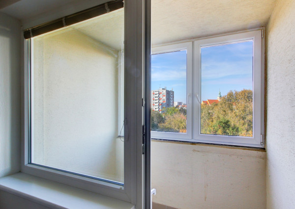 Na predaj: 3 izbový byt 70 m² s balkónom a loggiou  , Veterná,  Šamorín