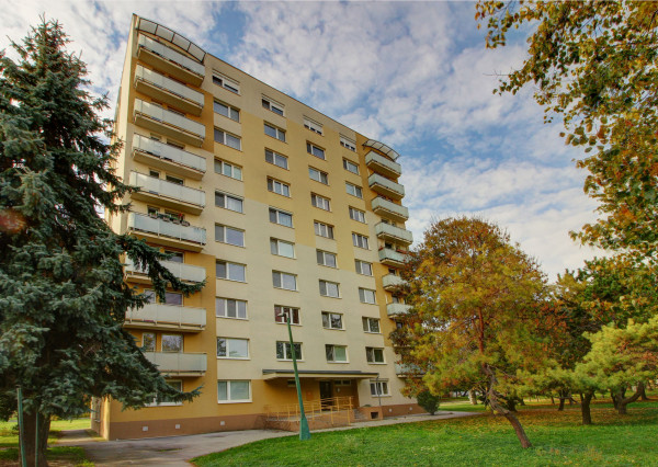 Na predaj: 3 izbový byt 70 m² s balkónom a loggiou  , Veterná,  Šamorín