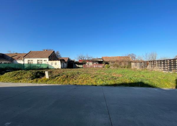 REZERVOVANÉ Na predaj: pozemok 551 m² , Slovenský Grob, okr. Pezinok