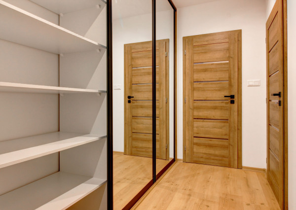 REZERVOVANÉ - 1,5-i byt - kompletná rekonštrukcia BA Ružinov-Haburská ul.